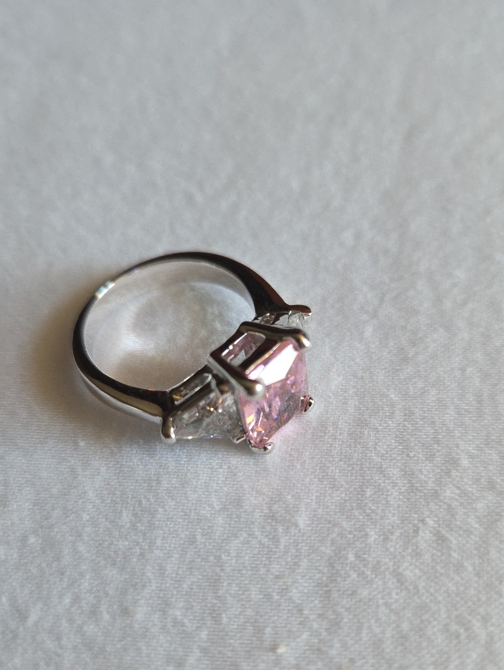 Elegant Pink Stone Solitaire Ring in Silver Tone